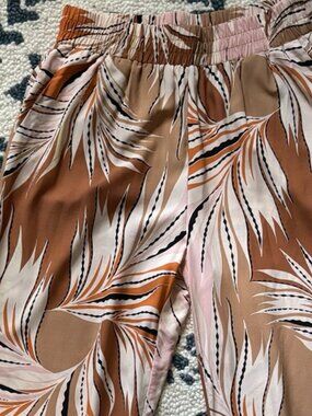DR2 Tropical Satin Pull On Pants Size Medium